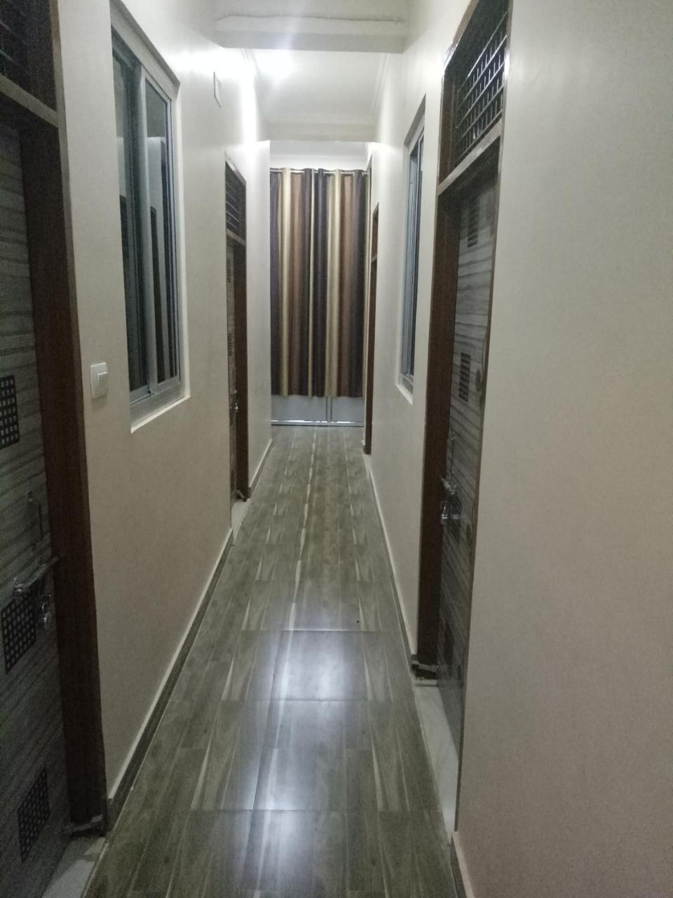 Hotel Ganga Vilas Colonelganj Ngoại thất bức ảnh