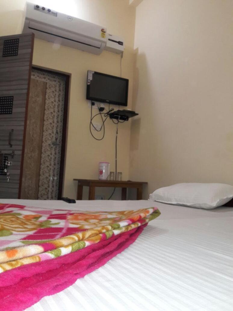 Hotel Ganga Vilas Colonelganj Ngoại thất bức ảnh